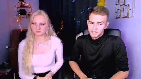 Snapshot of astren_villo chatting on October 13, 3:25 pm astren online show from October 13, 3:25 pm