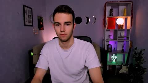 astren online show from March 17, 6:40 am