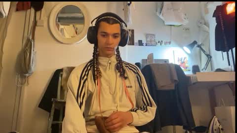 Astro Doll online show from January 9, 5:43 pm