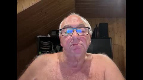 asusandy online show from September 26, 11:57 pm