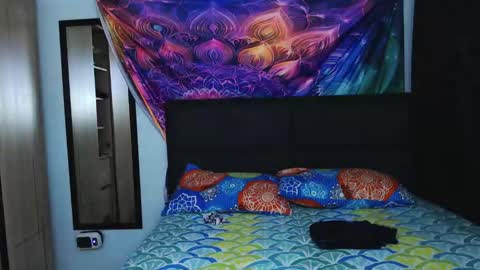 Snapshot of atena_messy chatting on September 24, 3:02 am atena messy online show from September 24, 3:02 am
