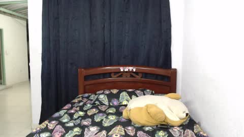 Snapshot of atena_messy chatting on January 4, 3:07 am atena messy online show from January 4, 3:07 am