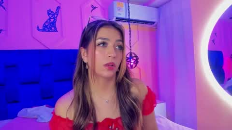 Snapshot of atenea_cute21 chatting on March 4, 9:40 am Athenea online show from March 4, 9:40 am