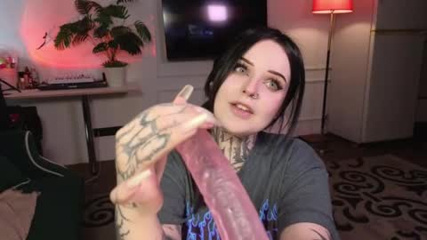 online every day between 10am-23pm online show from May 13, 4:33 am
