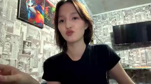 Naomi online show from March 18, 11:05 am