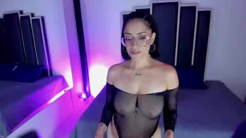 aura_baker online show from July 25, 12:47 pm