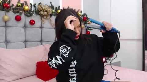 Aura Arnau online show from December 22, 7:20 pm