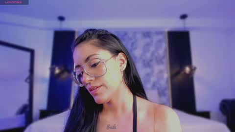 Aura online show from April 8, 1:14 pm