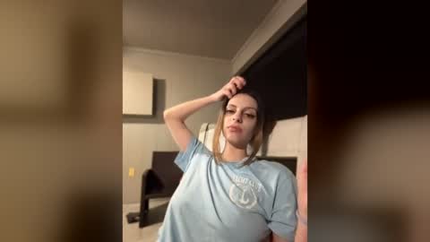 aureliatasty online show from May 31, 3:05 am