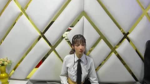 Snapshot of aurora18palmer chatting on February 15, 12:37 am aurora online show from February 15, 12:37 am