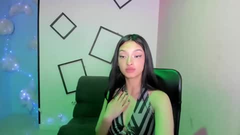 Snapshot of aurora18palmer chatting on October 23, 5:47 pm aurora online show from October 23, 5:47 pm