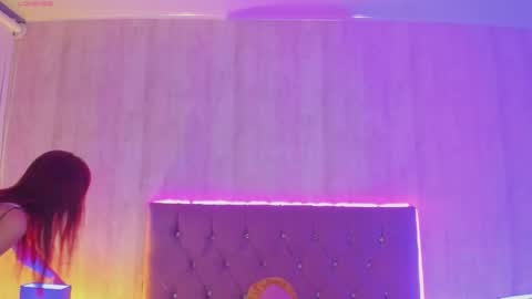 Aurora  online show from October 24, 4:35 am