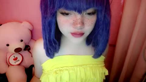 cute online show from May 12, 11:14 pm