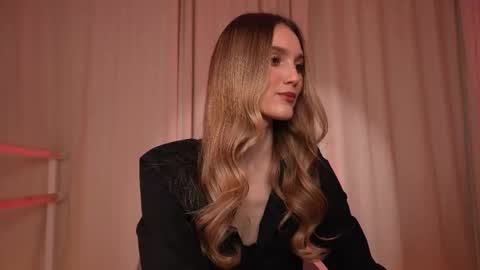 Aurora online show from December 2, 7:07 am