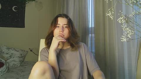 Aurora online show from February 25, 1:09 am