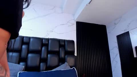 Aurora online show from February 3, 6:40 am