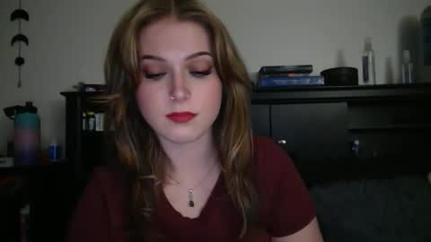 auroralightz1 online show from January 13, 4:20 am