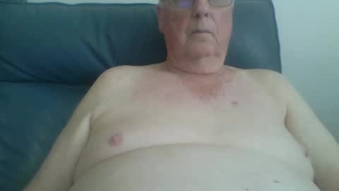 Snapshot of aussie1955 chatting on December 2, 6:35 am aussie1955 online show from December 2, 6:35 am