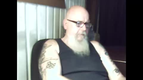 aussie4inch online show from April 16, 6:46 am