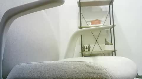 Justin online show from February 8, 9:35 am