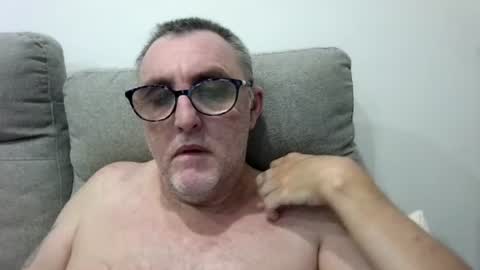 aussie_ozzie online show from August 1, 10:39 am