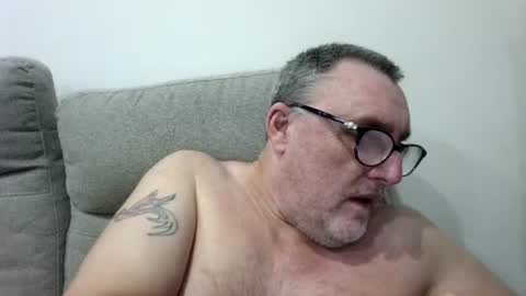 aussie_ozzie online show from August 3, 9:04 am