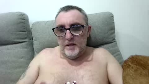 aussie_ozzie online show from August 5, 9:06 am