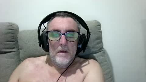 aussie_ozzie online show from June 22, 7:49 am