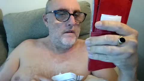 aussie_ozzie online show from July 11, 7:45 am