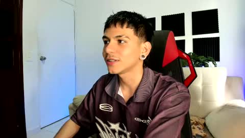 Austin online show from April 15, 7:49 pm