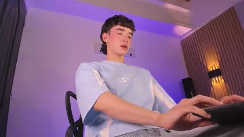 austin_rouse online show from February 10, 8:34 pm