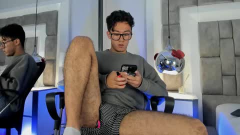 austinreeds online show from March 1, 2:32 pm