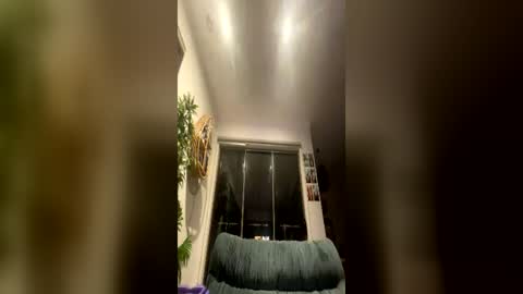 austintoner85 online show from June 12, 9:41 am