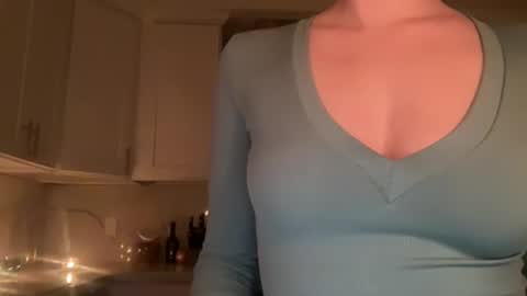 Auntumnfalls online show from November 1, 10:25 am