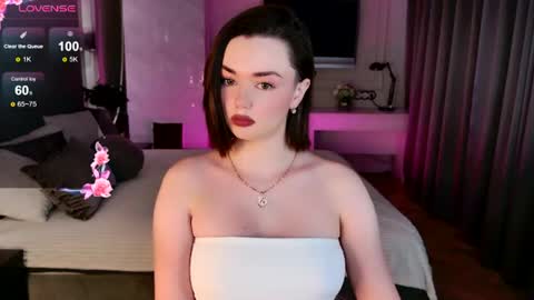 Ava online show from July 4, 2:54 pm