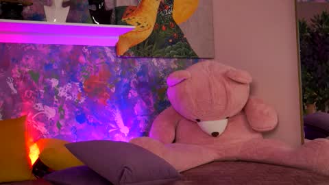 Ava online show from March 7, 8:42 pm