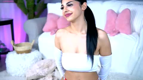 Ava online show from March 6, 8:30 pm