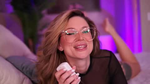 Ava online show from February 12, 5:11 am