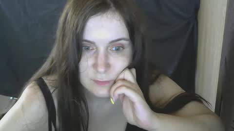 avialenne online show from May 15, 1:19 pm