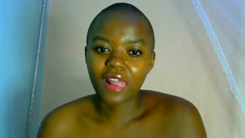 avril254 online show from February 24, 11:41 pm