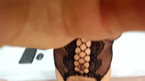 Avril... online show from May 6, 12:44 pm