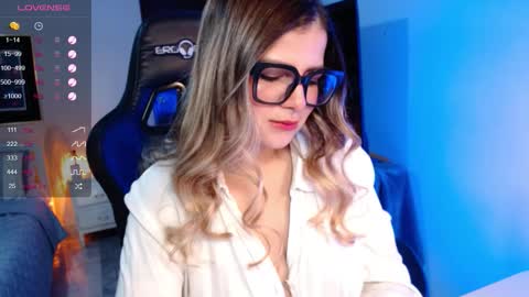 Avrill Morgan online show from October 31, 7:58 pm