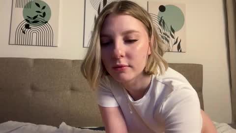 Avrora Jessie online show from November 22, 10:35 am