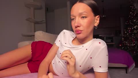 Awgustina online show from December 19, 8:43 am