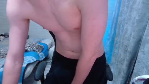 axel_0ne online show from April 14, 3:48 pm