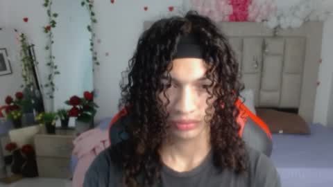 Axel online show from May 31, 1:15 am