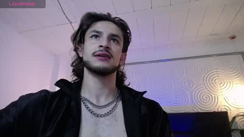 Axel  online show from July 3, 3:33 am
