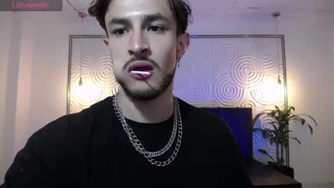 Axel  online show from July 9, 1:59 pm