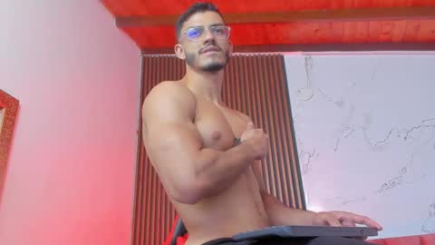 Axel  online show from December 18, 4:42 am