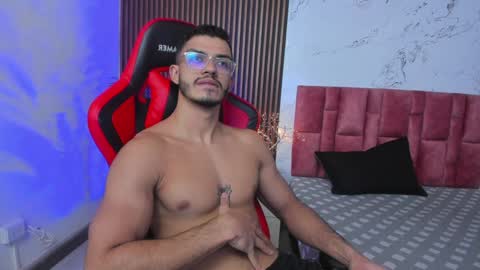 Axel  online show from January 16, 4:17 am